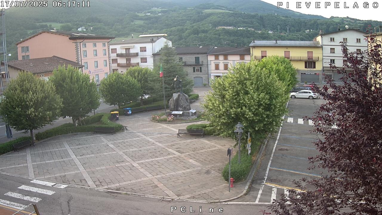 immagine della webcam nei dintorni di Borgo a Mozzano: webcam Pievepelago
