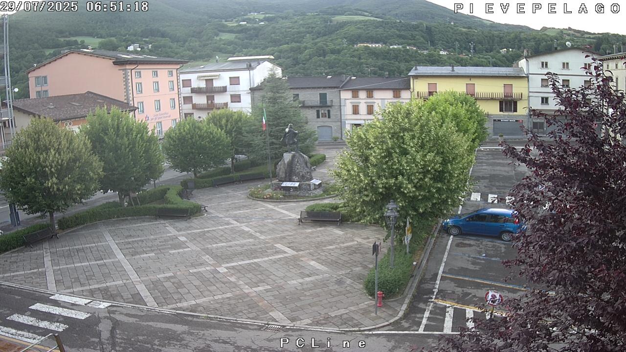 immagine della webcam nei dintorni di Passo del Lupo: webcam Pievepelago