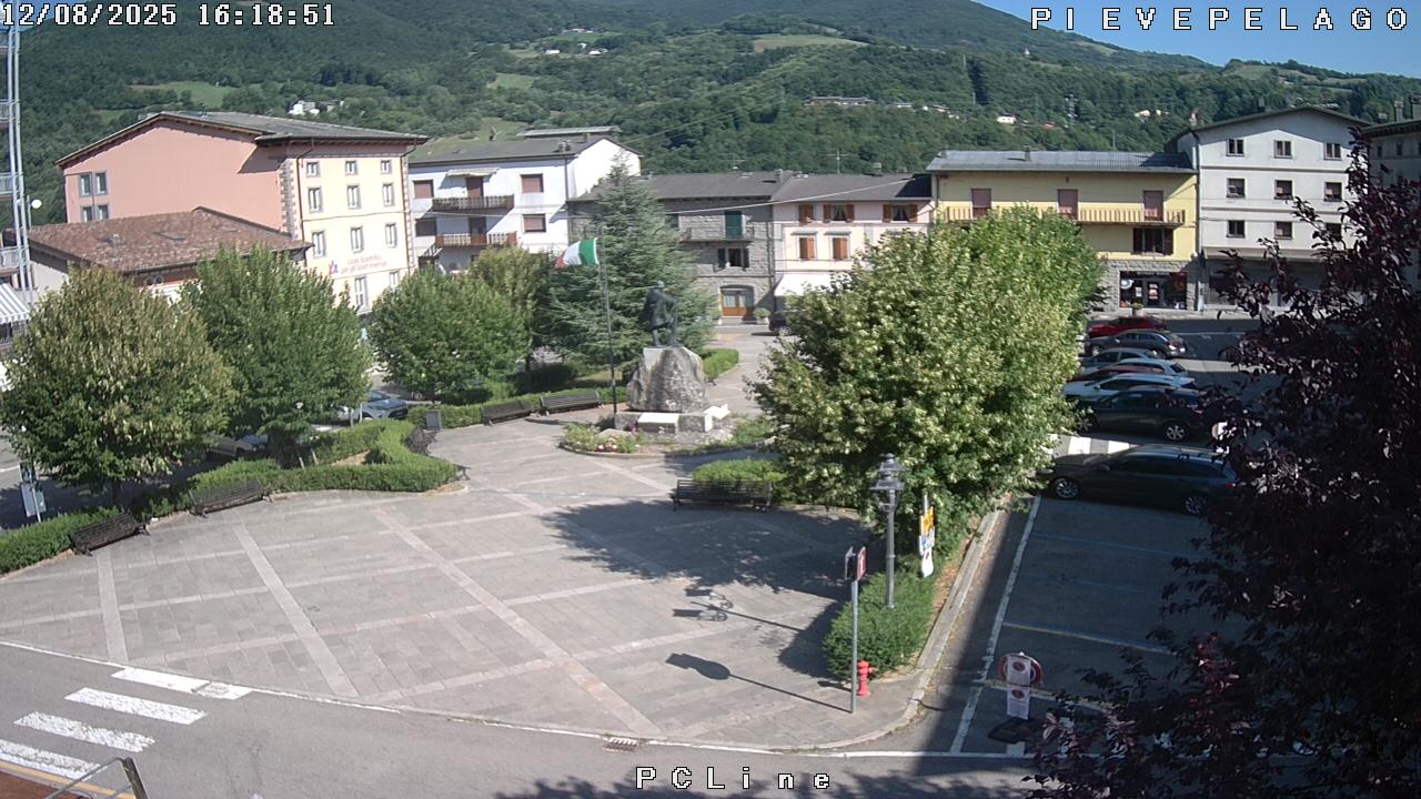 immagine della webcam nei dintorni di Fornaci di Barga: webcam Pievepelago
