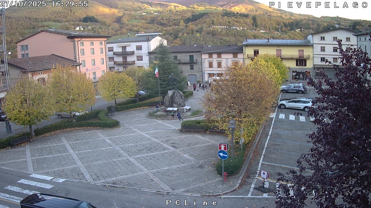 immagine della webcam nei dintorni di Montecreto: webcam Pievepelago