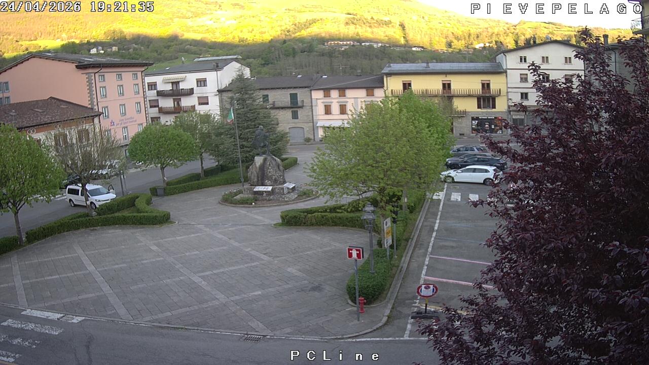 immagine della webcam nei dintorni di Capanne di Sillano: webcam Pievepelago
