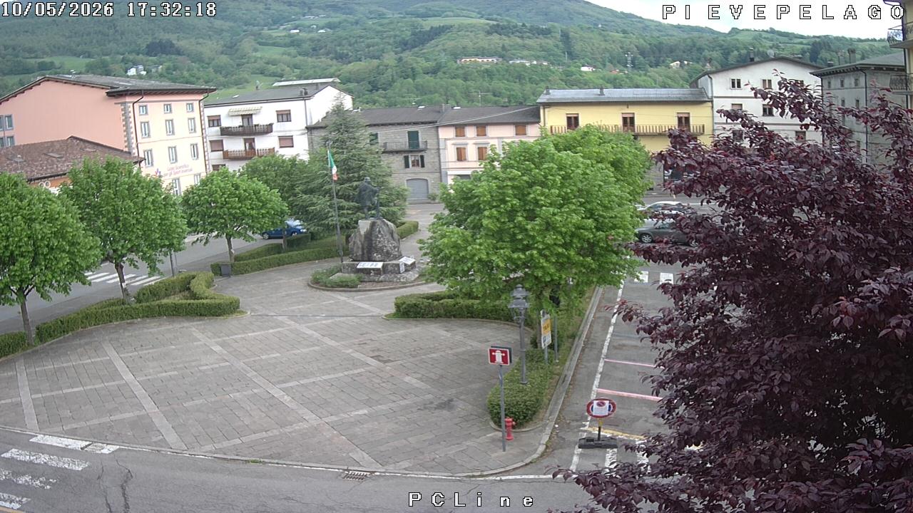 immagine della webcam nei dintorni di Passo del Lupo: webcam Pievepelago